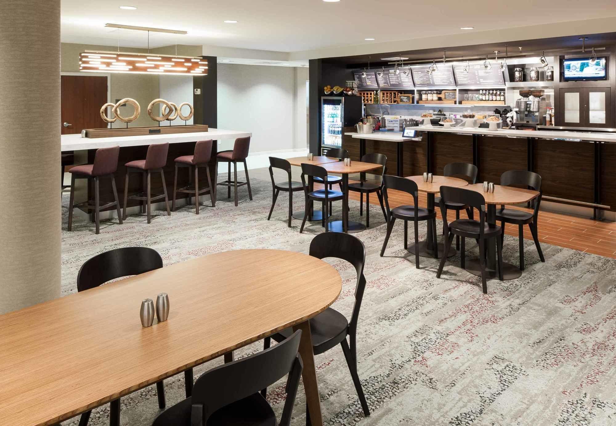 Courtyard By Marriott Hattiesburg Exteriör bild