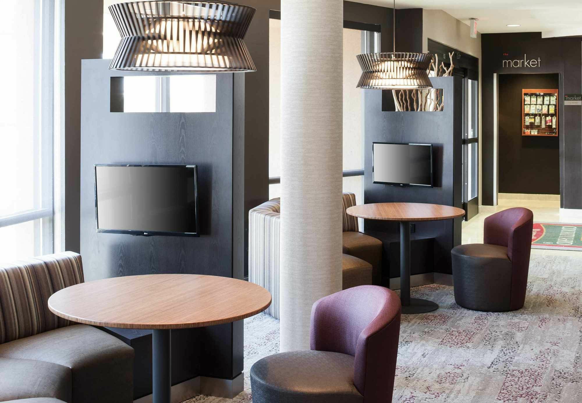 Courtyard By Marriott Hattiesburg Exteriör bild